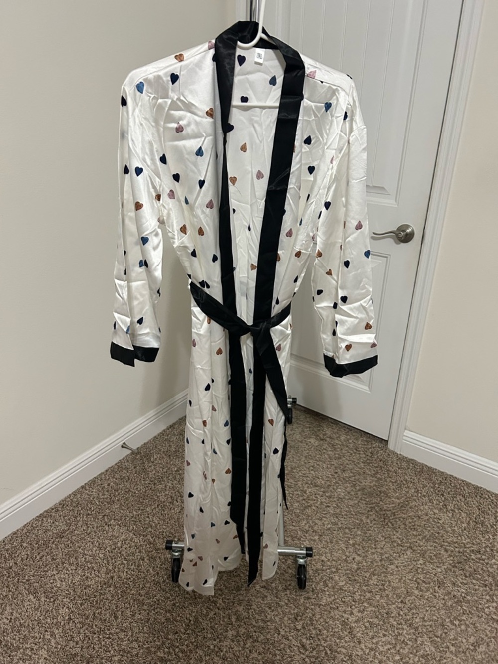 SHEIN White Satin Heart Print Long Robe with Black Trim